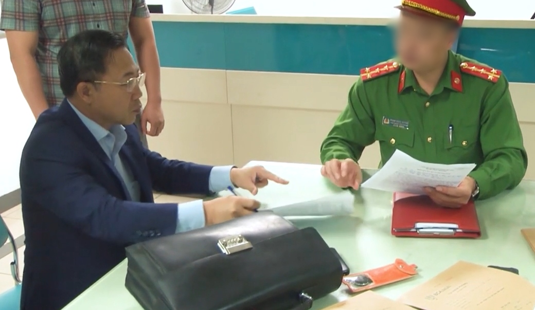 Nóng 24h: Ông Lưu Bình Nhưỡng bị cáo buộc trục lợi hàng trăm nghìn USD